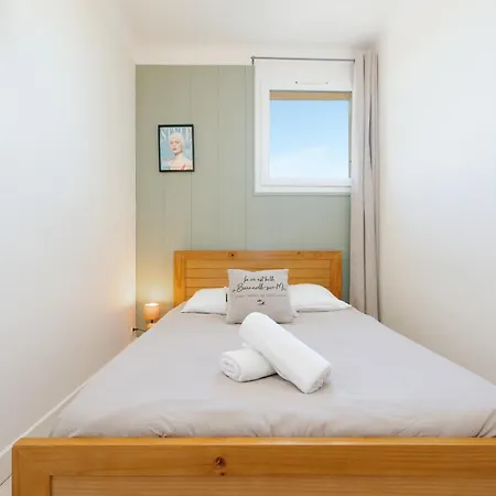 Avec Balconnet Et Vue Appartement *