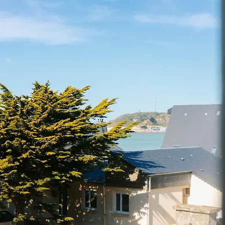 Avec Balconnet Et Vue Appartement *