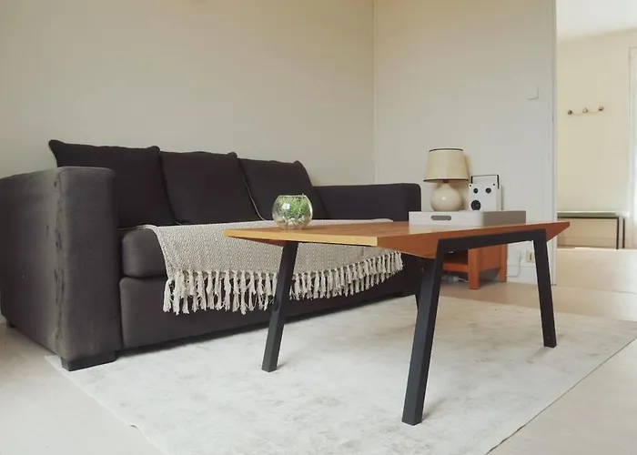 Avec Balconnet Et Vue Appartement *